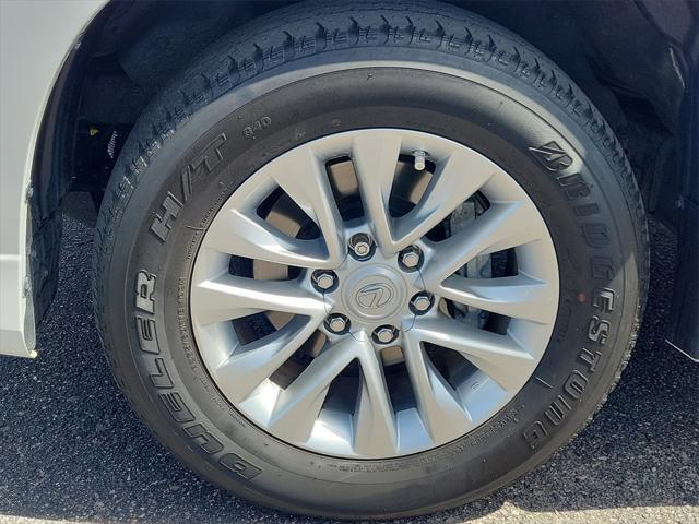 Photo of 2021 White Lexus GX 460