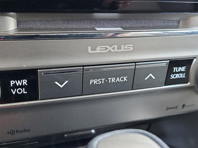 Photo of 2021 White Lexus GX 460