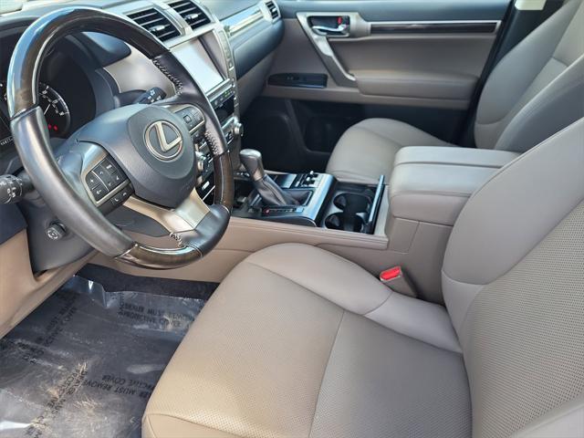 Photo of 2021 White Lexus GX 460