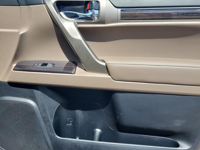 Photo of 2021 White Lexus GX 460