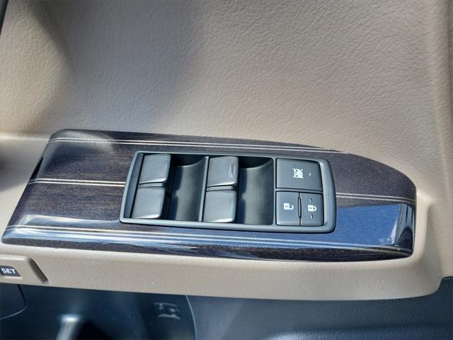 Photo of 2021 White Lexus GX 460