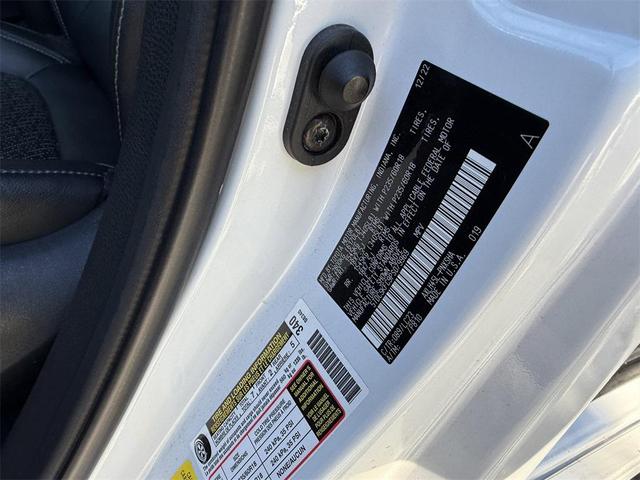 Photo of 2023 White Toyota Sienna