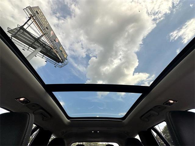 Photo of 2021 Crystal White Metallic Volvo XC90