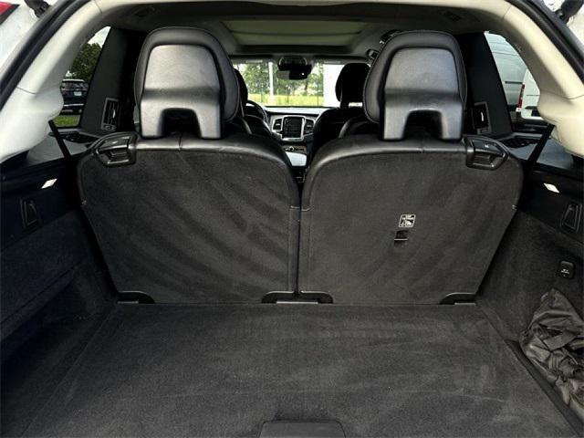 Photo of 2021 Crystal White Metallic Volvo XC90