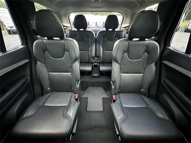 Photo of 2021 Crystal White Metallic Volvo XC90