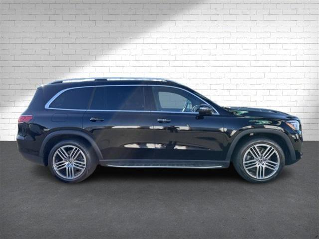Photo of 2022 Black Mercedes-Benz GLS 450