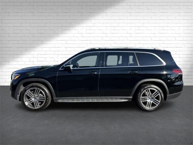 Photo of 2022 Black Mercedes-Benz GLS 450