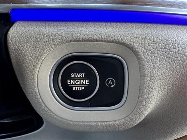 Photo of 2023 Polar White Mercedes-Benz GLE 350