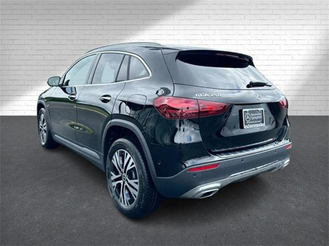 Photo of 2025 Black Mercedes-Benz GLA 250