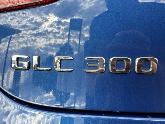 Photo of 2022 Starling Blue Metallic Mercedes-Benz GLC 300