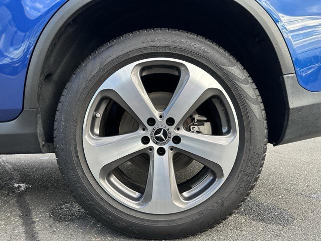 Photo of 2022 Starling Blue Metallic Mercedes-Benz GLC 300