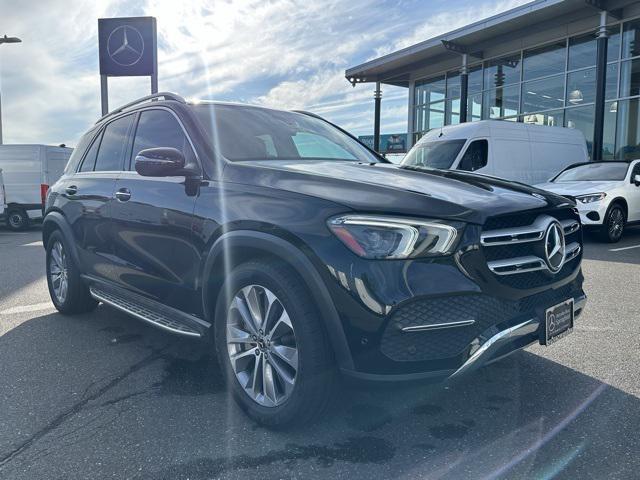 Photo of 2023 Black Mercedes-Benz GLE 350