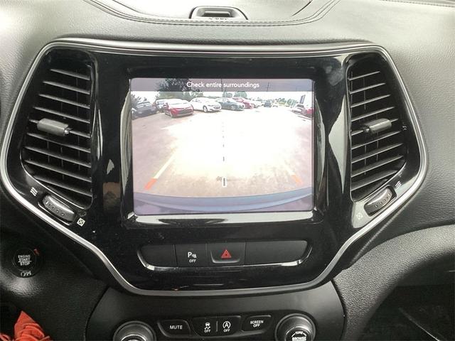 Photo of 2019 Diamond Black Jeep Cherokee