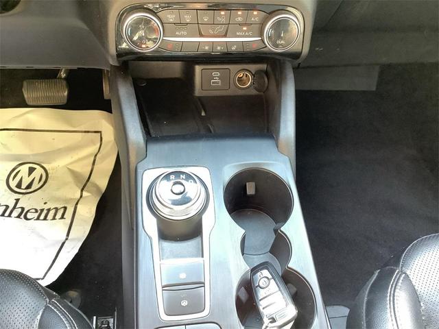 Photo of 2022 Blue Metallic Ford Escape