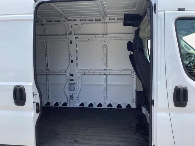 Photo of 2021 Bright White Clearcoat RAM ProMaster 2500