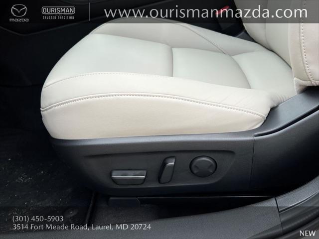 Photo of 2025 Platinum Quartz Metallic Mazda Mazda3