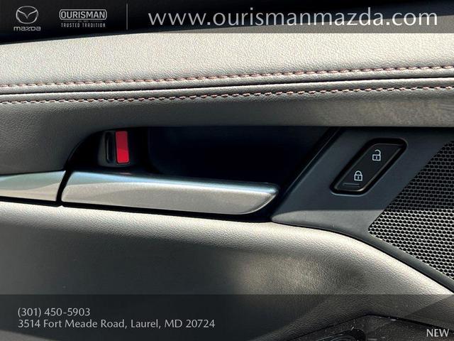 Photo of 2025 Platinum Quartz Metallic Mazda Mazda3
