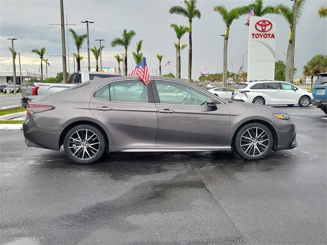 Photo of 2023 Predawn Gray Mica Toyota Camry