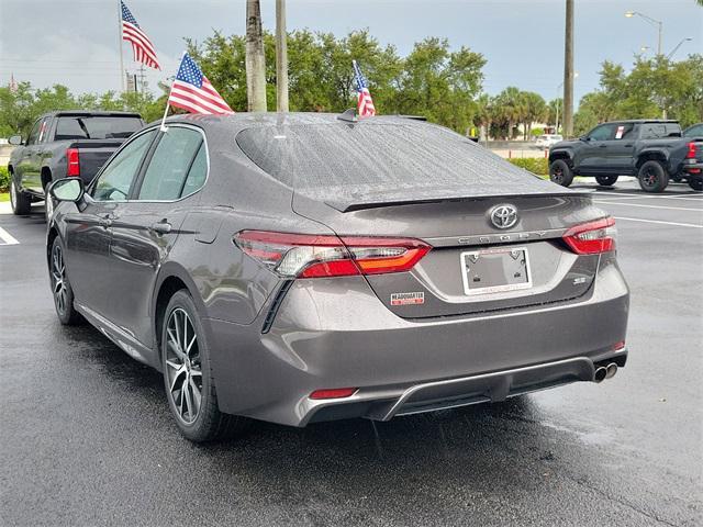 Photo of 2023 Predawn Gray Mica Toyota Camry