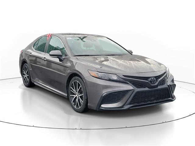 Photo of 2023 Predawn Gray Mica Toyota Camry