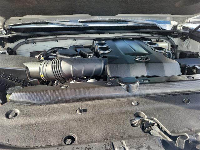 Photo of 2021 Blizzard Pearl Toyota 4Runner