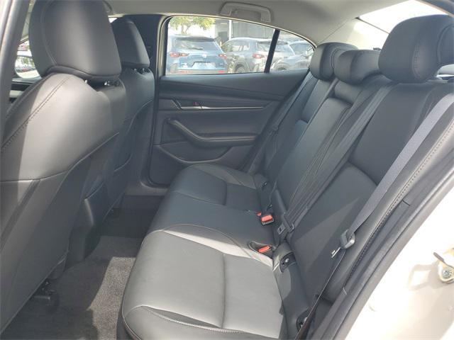 Photo of 2025 Platinum Quartz Metallic Mazda Mazda3