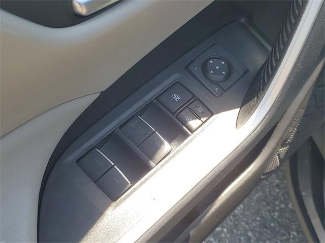 Photo of 2022 Silver Sky Metallic Toyota RAV4