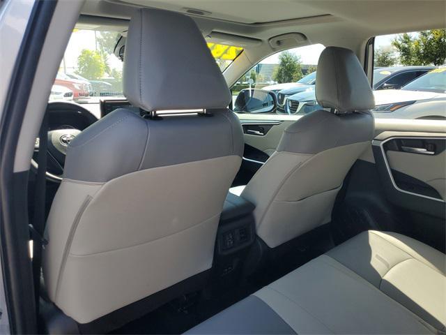 Photo of 2022 Silver Sky Metallic Toyota RAV4