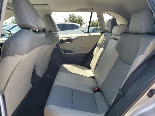 Photo of 2022 Silver Sky Metallic Toyota RAV4