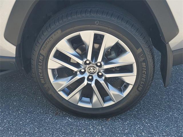 Photo of 2022 Silver Sky Metallic Toyota RAV4