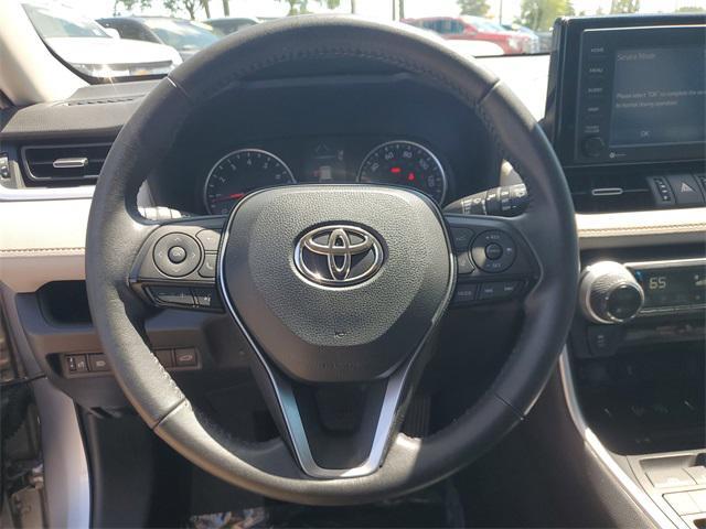 Photo of 2022 Silver Sky Metallic Toyota RAV4