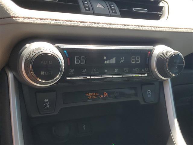 Photo of 2022 Silver Sky Metallic Toyota RAV4