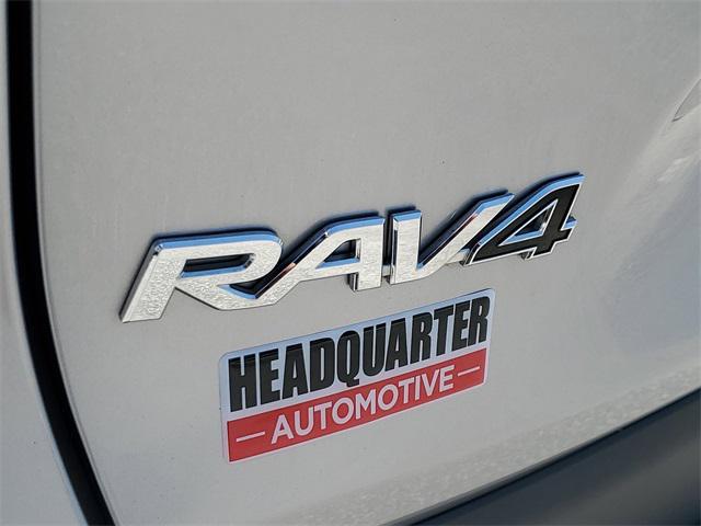 Photo of 2022 Silver Sky Metallic Toyota RAV4