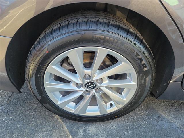 Photo of 2023 Gray Toyota Camry
