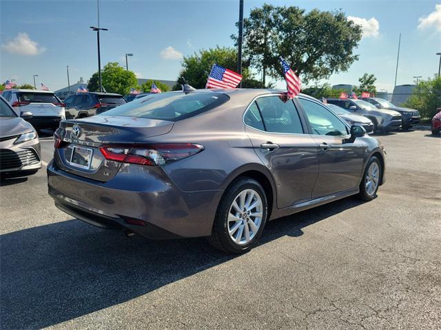 Photo of 2023 Gray Toyota Camry