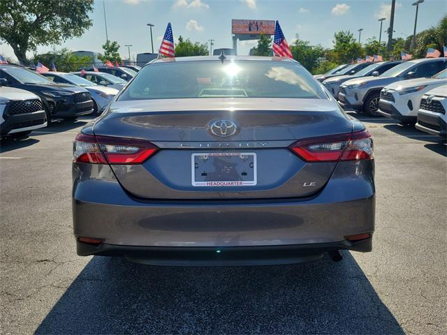 Photo of 2023 Gray Toyota Camry