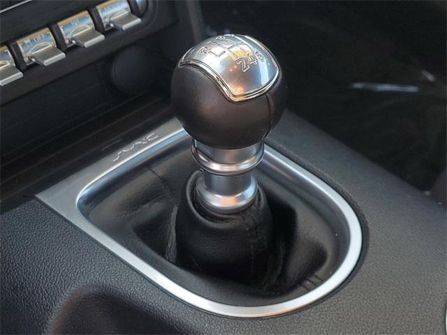 Photo of 2021 Oxford White Ford Mustang