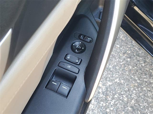 Photo of 2017 Crystal Black Pearl Honda Civic