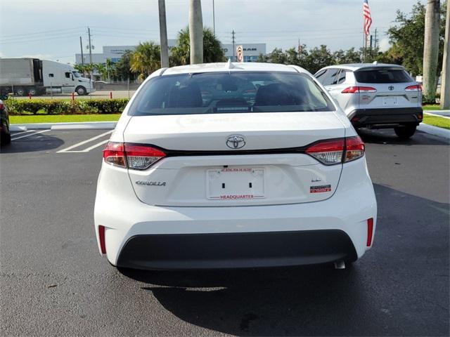 Photo of 2025 Ice Cap Toyota Corolla