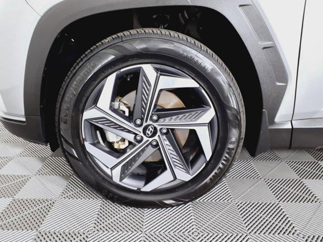 Photo of 2023 Shimmering Silver Hyundai TUCSON Hybrid