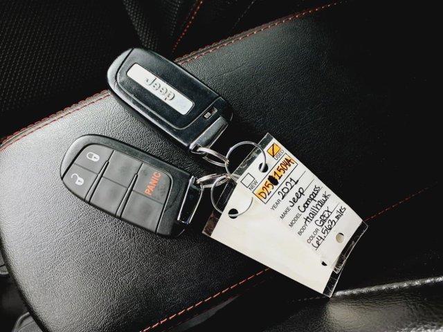Photo of 2021 Sting-Gray Clearcoat Jeep Compass