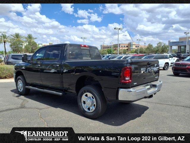 Photo of 2025 Diamond Black Crystal Pearlcoat RAM 2500