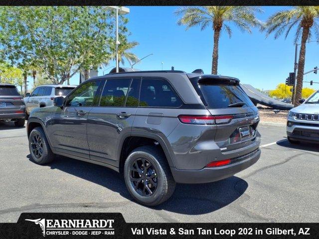 Photo of 2025 Baltic Gray Metallic Clearcoat Jeep Grand Cherokee