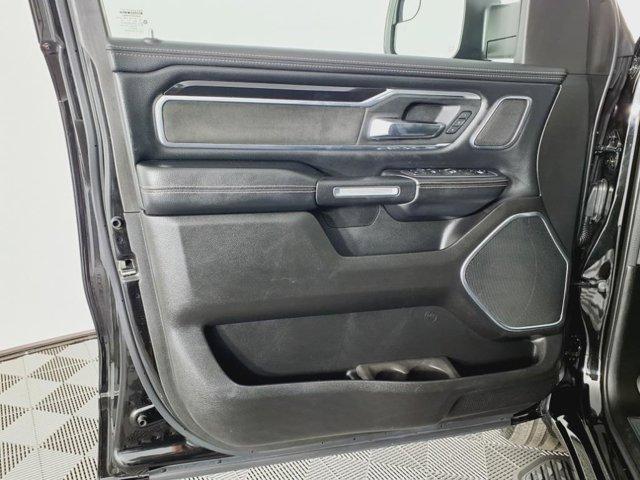 Photo of 2022 Diamond Black Crystal Pearlcoat RAM 1500