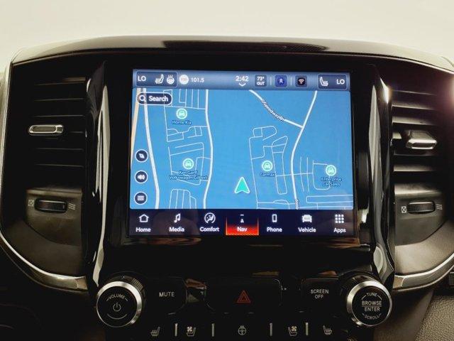 Photo of 2022 Diamond Black Crystal Pearlcoat RAM 1500