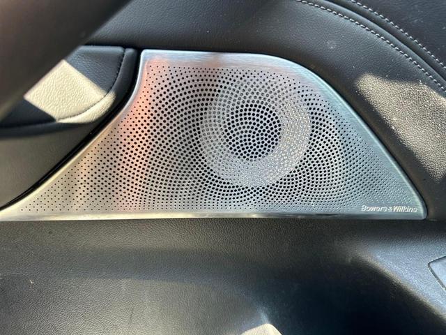 Photo of 2019 Black Sapphire Metallic BMW M5