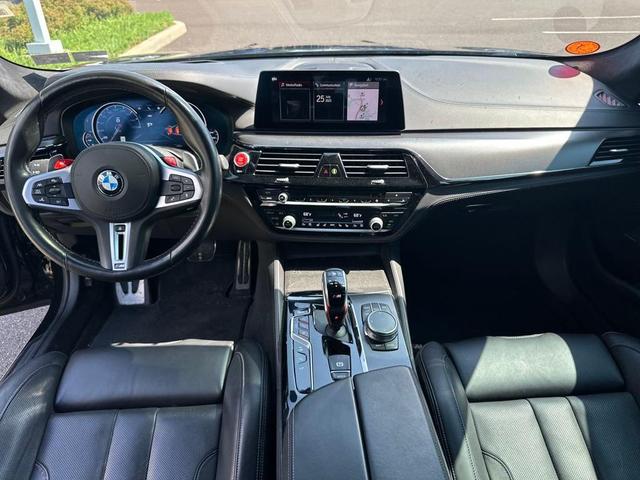 Photo of 2019 Black Sapphire Metallic BMW M5