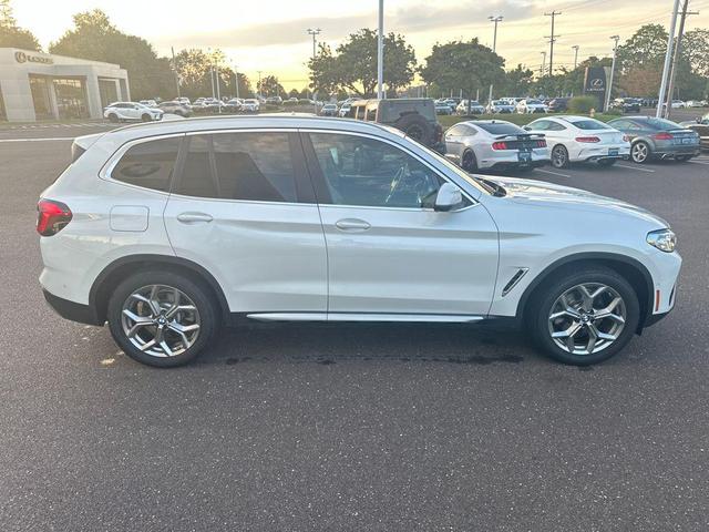 Photo of 2023 Mineral White Metallic BMW X3