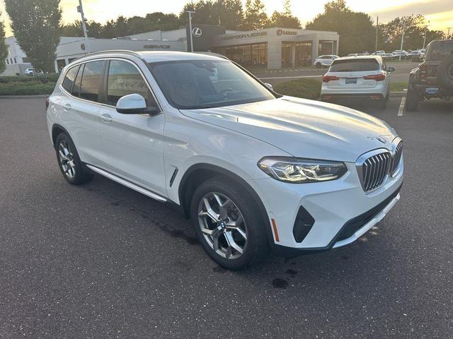 Photo of 2023 Mineral White Metallic BMW X3