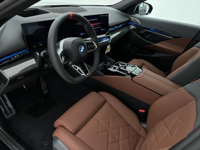 Photo of 2025 Carbon Black Metallic BMW i5